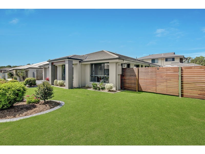 52 Whipbird Cct, Victoria Point QLD 4165