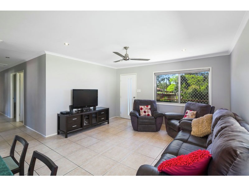 27 Edinburgh Road, Alexandra Hills QLD 4161