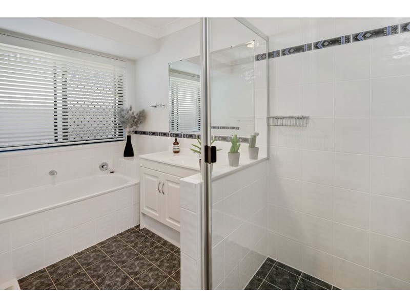 3 Discovery Place, Wellington Point QLD 4160