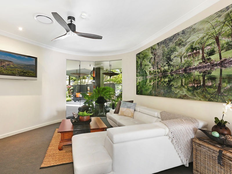 18 Little Shore Street, Cleveland QLD 4163