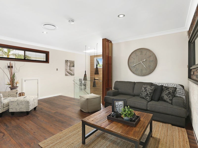 18 Little Shore Street, Cleveland QLD 4163