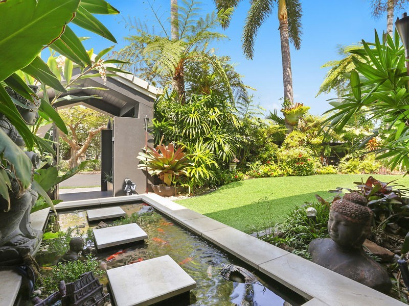 18 Little Shore Street, Cleveland QLD 4163