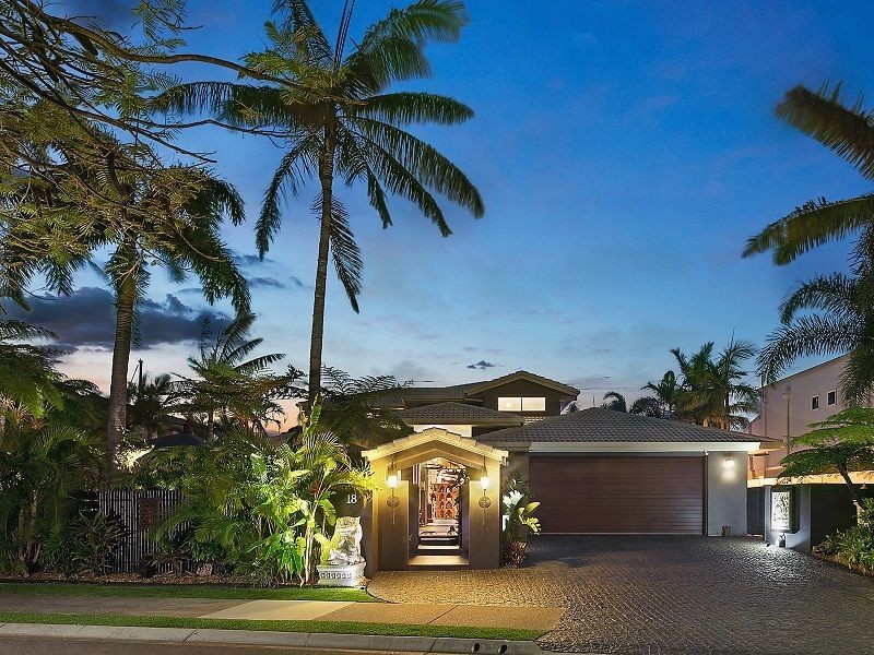 18 Little Shore Street, Cleveland QLD 4163