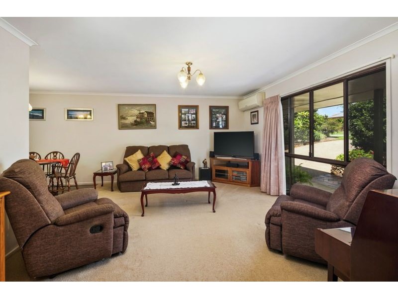 7 Lowanna Terrace, Cleveland QLD 4163