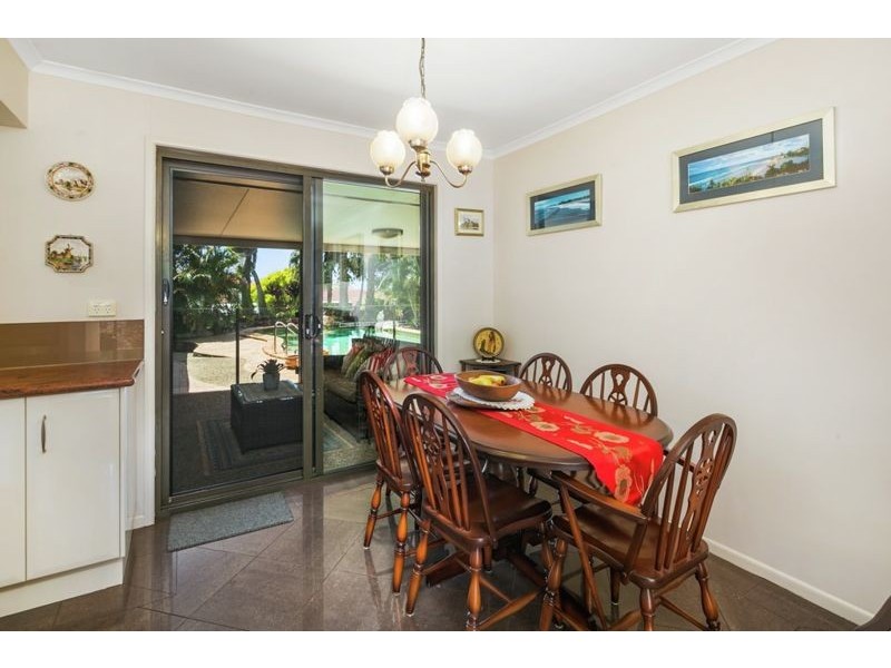 7 Lowanna Terrace, Cleveland QLD 4163