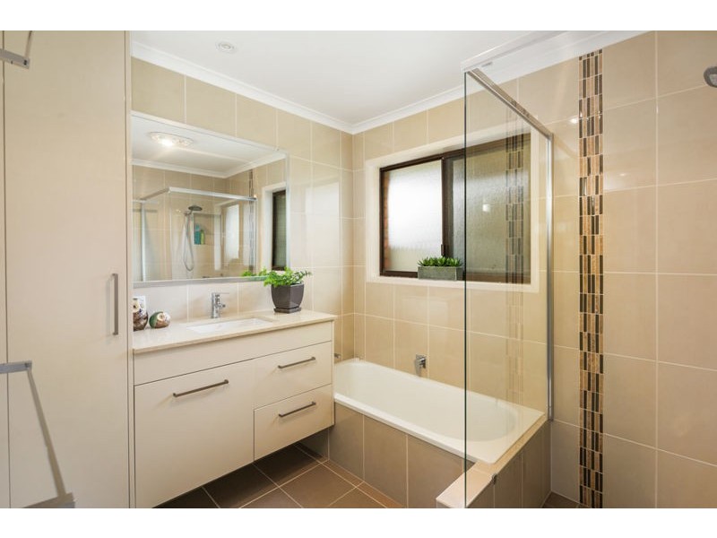 7 Lowanna Terrace, Cleveland QLD 4163