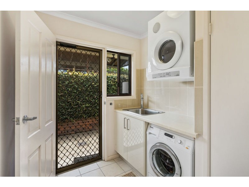 7 Lowanna Terrace, Cleveland QLD 4163