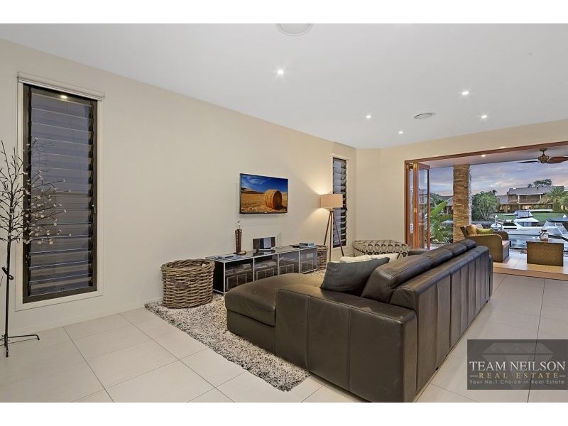 41 Compass Court, Raby Bay QLD 4163
