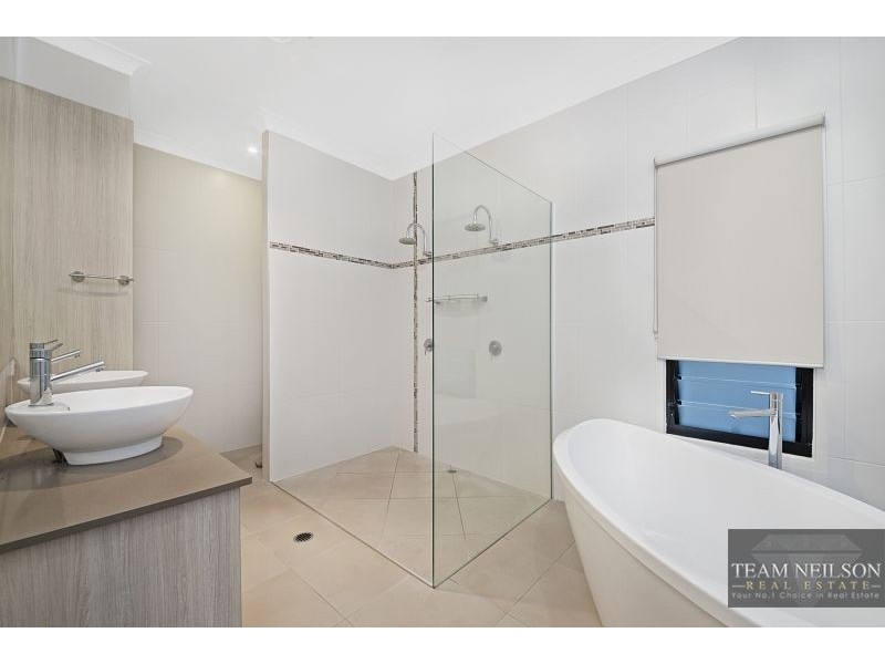 41 Compass Court, Raby Bay QLD 4163