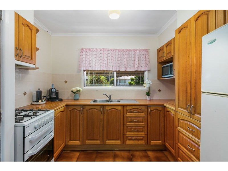 27 Cavell Street, Birkdale QLD 4159