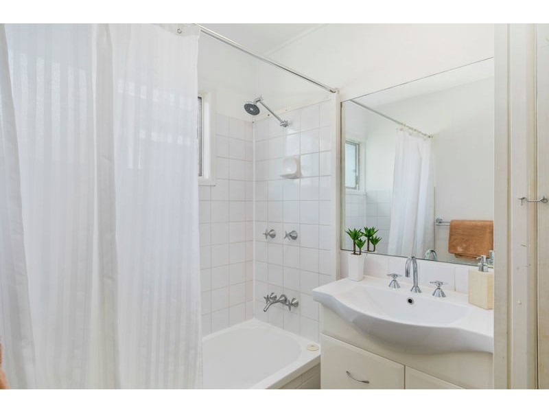 27 Cavell Street, Birkdale QLD 4159