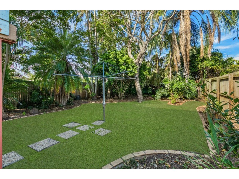 27 Cavell Street, Birkdale QLD 4159