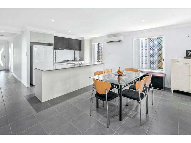 6 Rowe Crescent, Thornlands QLD 4164