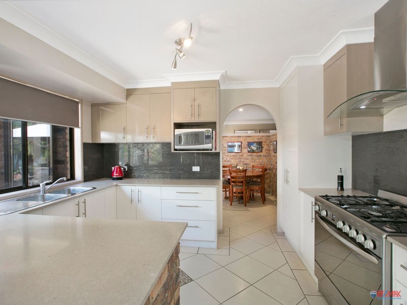 4 SILVERASH CT, Capalaba QLD 4157
