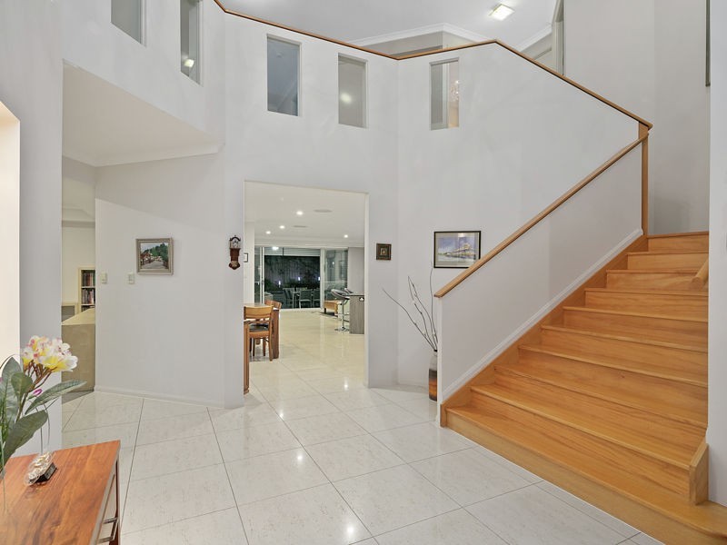 53 Rowland Ave, Wakerley QLD 4154