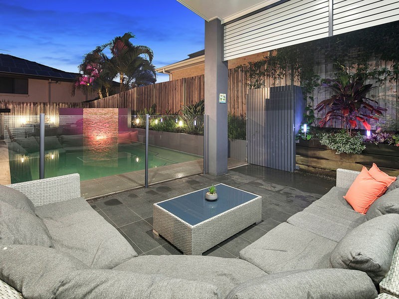 53 Rowland Ave, Wakerley QLD 4154