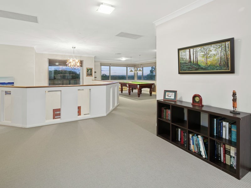 53 Rowland Ave, Wakerley QLD 4154