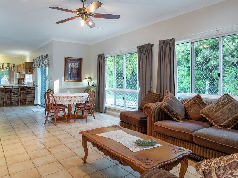 174 Teviot Rd, Carbrook QLD 4130