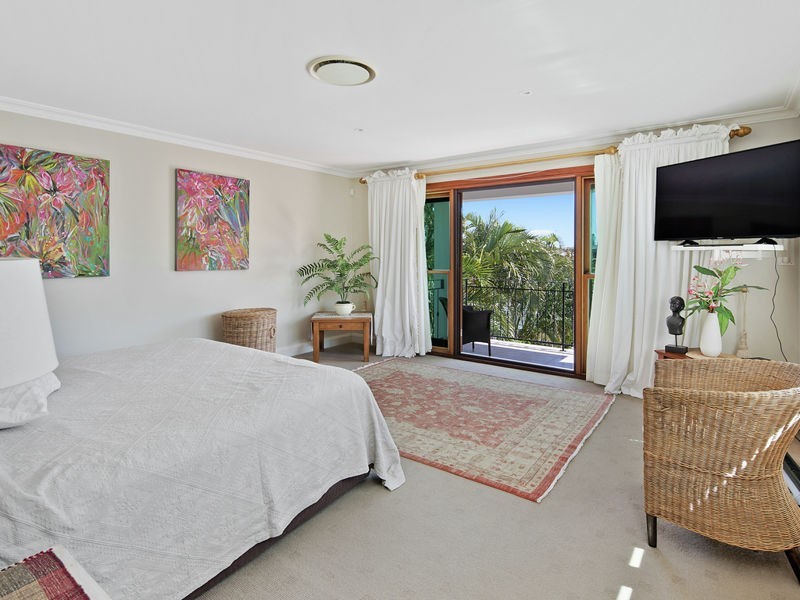 9 Seacrest Court, Raby Bay QLD 4163