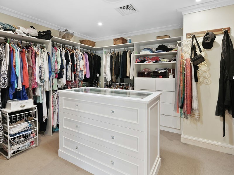 9 Seacrest Court, Raby Bay QLD 4163