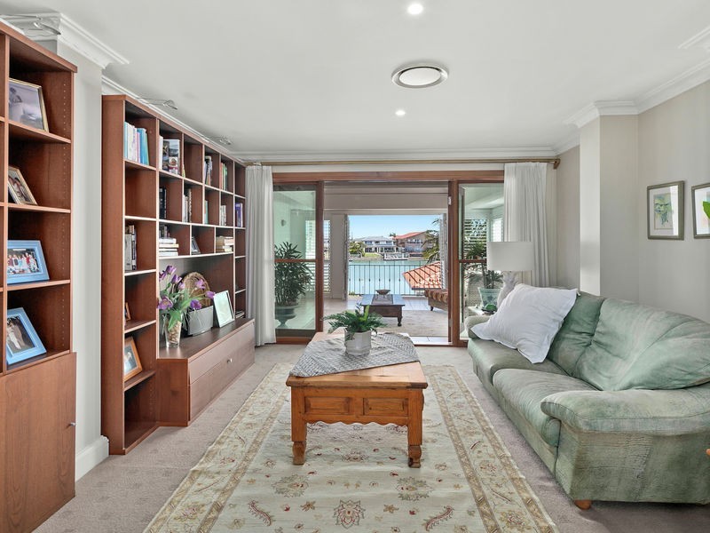 9 Seacrest Court, Raby Bay QLD 4163