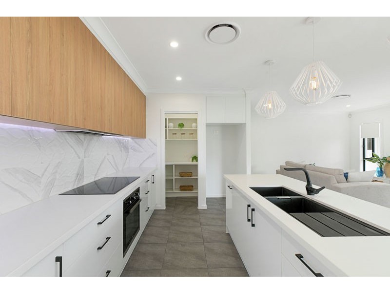 13 Springwater Street, Thornlands QLD 4164