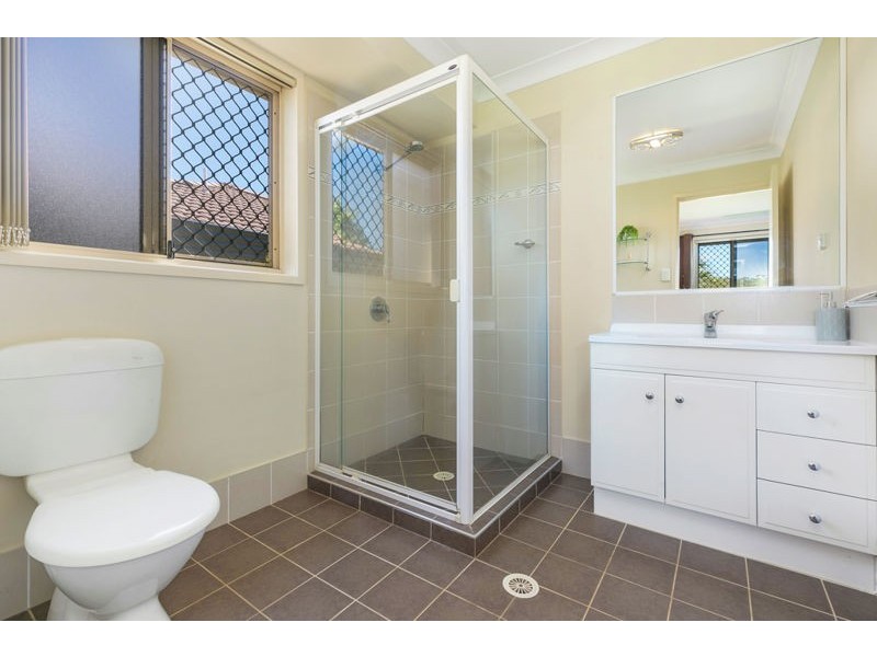 10 Anchor Place, Redland Bay QLD 4165