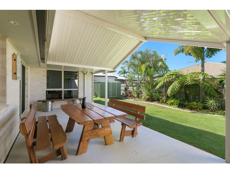 10 Anchor Place, Redland Bay QLD 4165