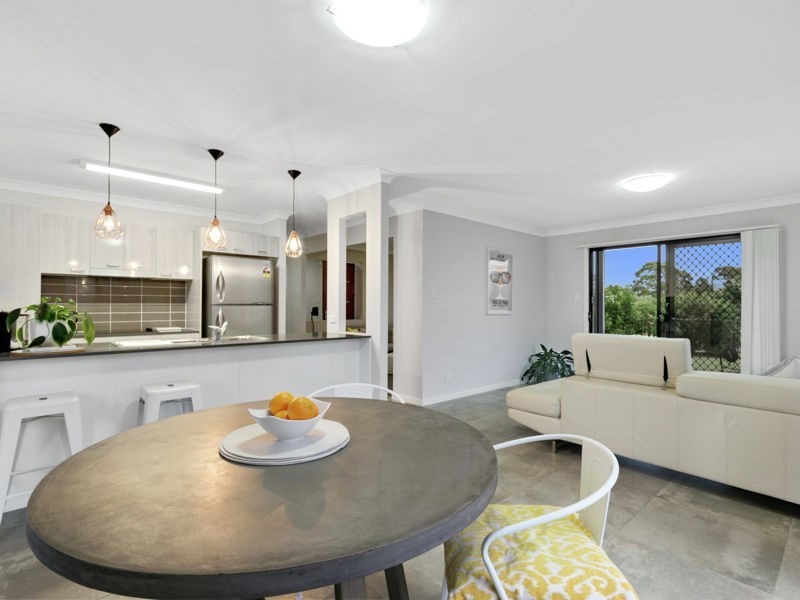 61 Bankswood Drive, Redland Bay QLD 4165