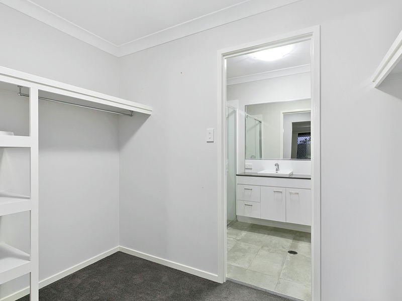 61 Bankswood Drive, Redland Bay QLD 4165