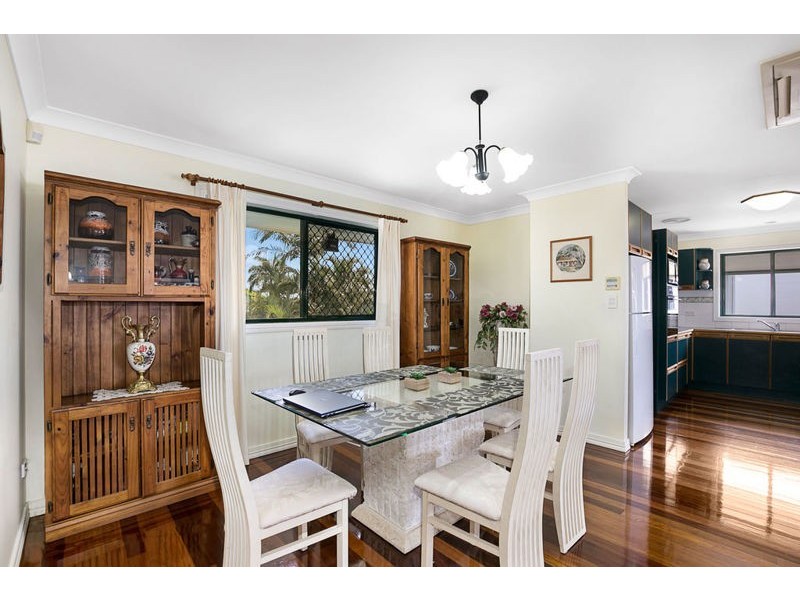 21 The Boulevard, Redland Bay QLD 4165