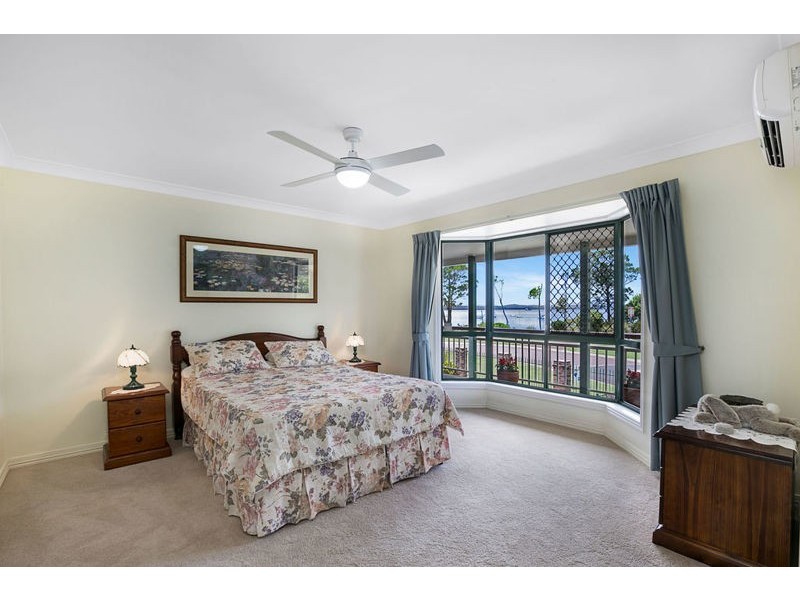 21 The Boulevard, Redland Bay QLD 4165