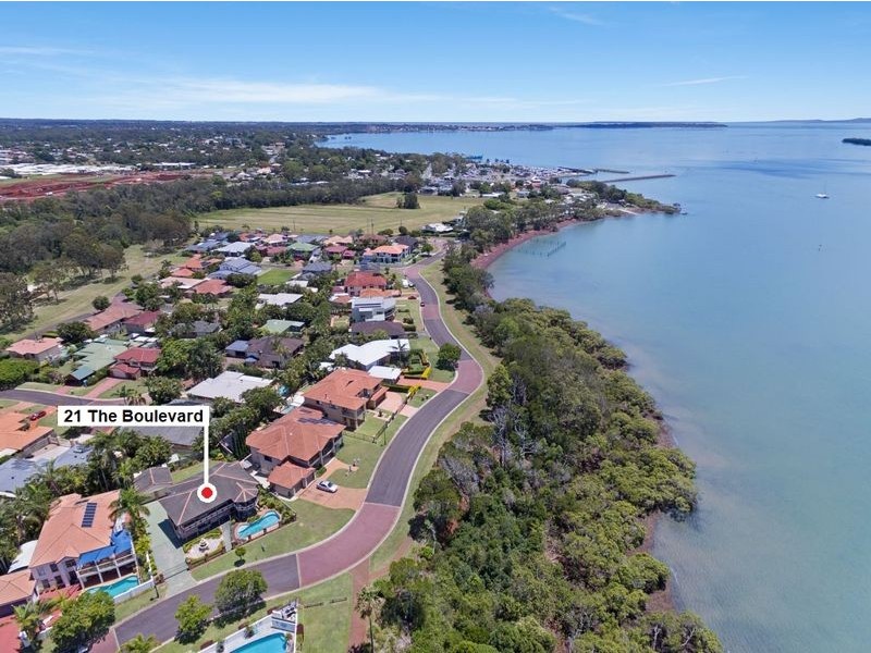 21 The Boulevard, Redland Bay QLD 4165