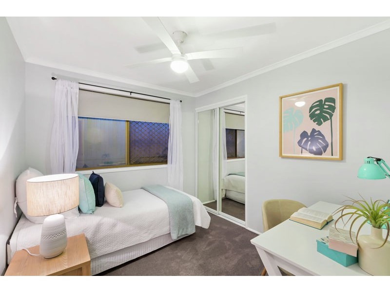 8 Sylvania Street, Wellington Point QLD 4160