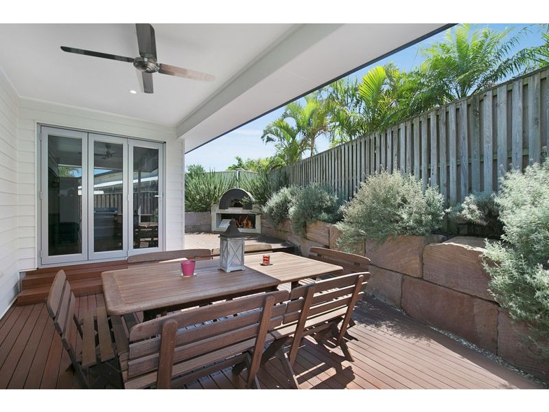 10 Haslingden Drive, Redland Bay QLD 4165