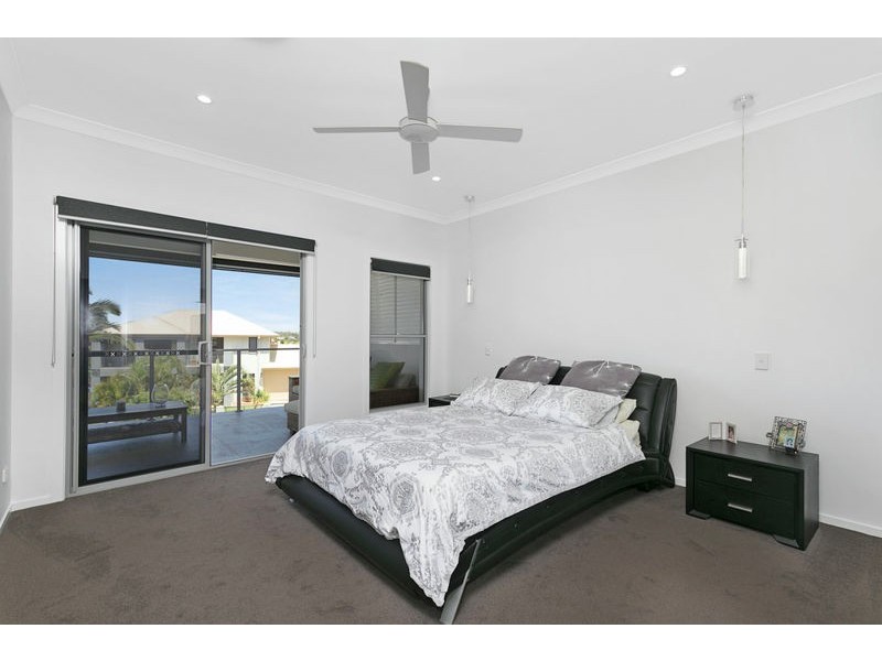 10 Haslingden Drive, Redland Bay QLD 4165