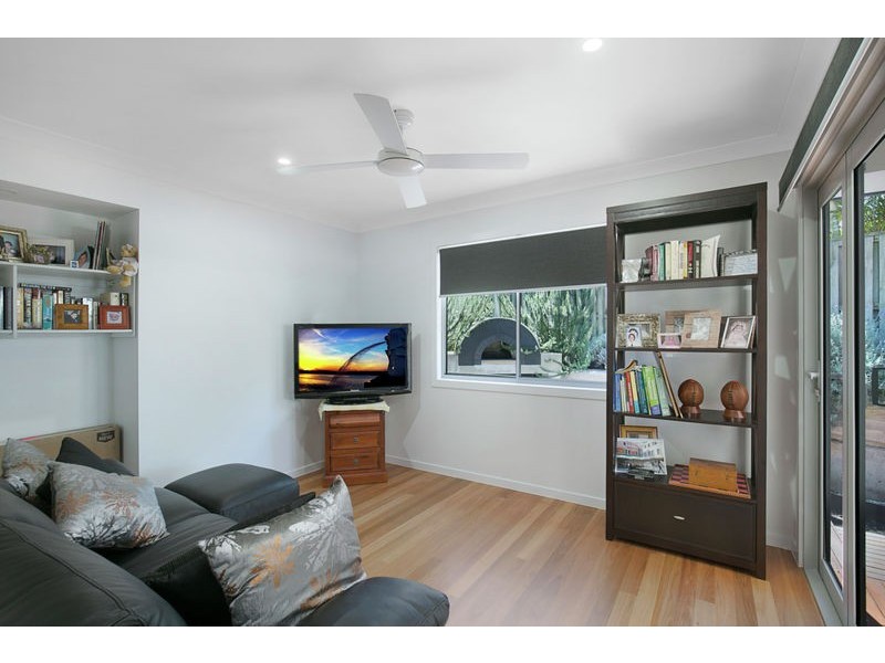 10 Haslingden Drive, Redland Bay QLD 4165