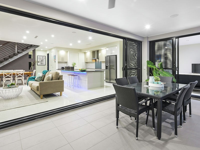 1 Seaspray Street, Thornlands QLD 4164