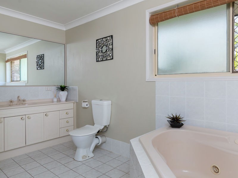 6 Elanal Ct, Cornubia QLD 4130