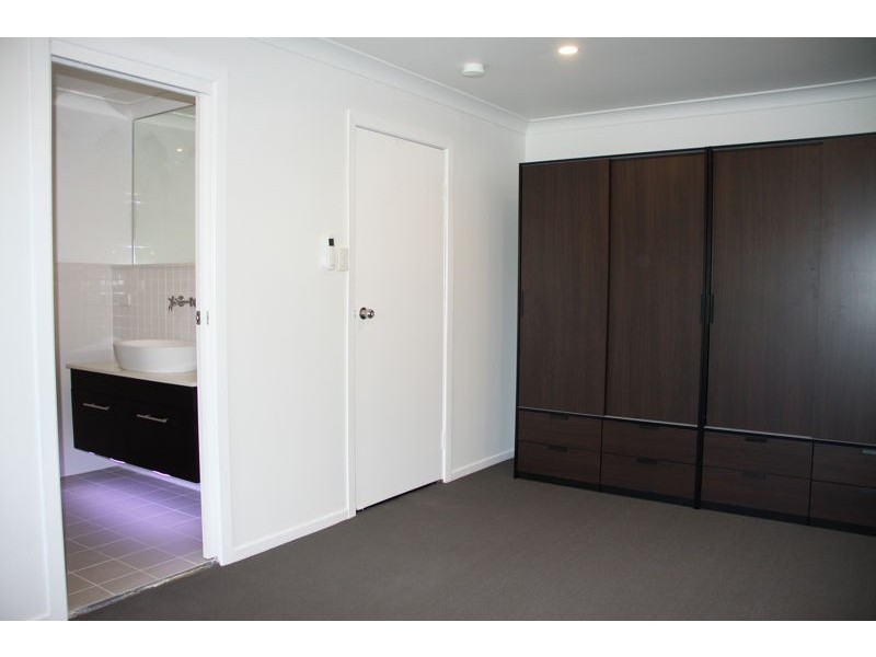 20 Rosella Street, Wellington Point QLD 4160