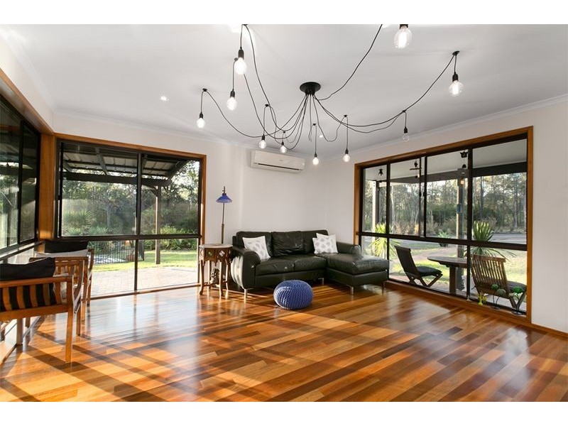 136 Pioneer Road, Sheldon QLD 4157
