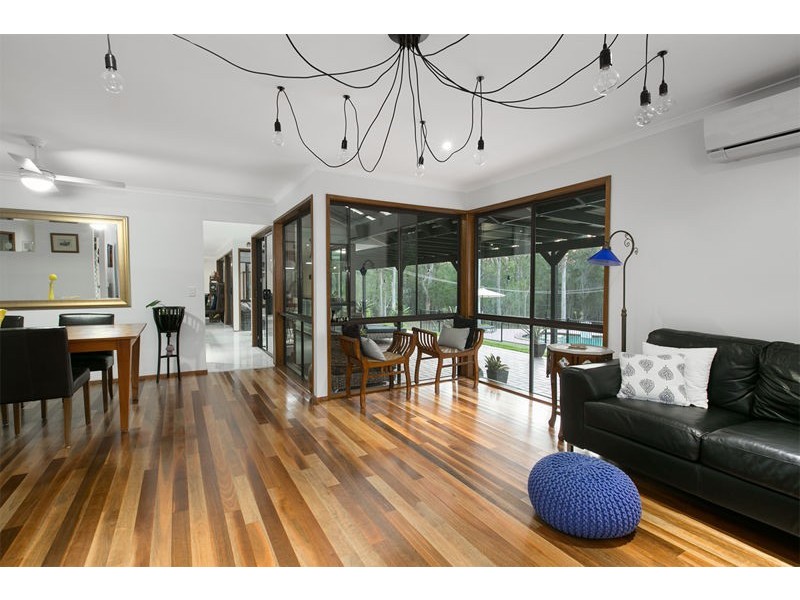 136 Pioneer Road, Sheldon QLD 4157