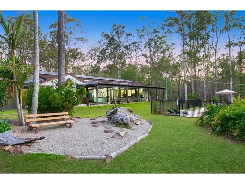 136 Pioneer Road, Sheldon QLD 4157