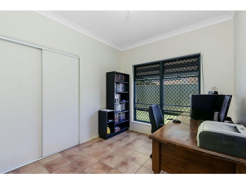 9 Tathra Court, Redland Bay QLD 4165