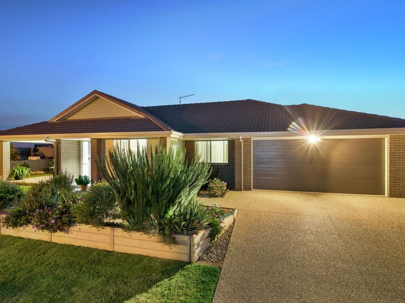 8 Willis Close, Redland Bay QLD 4165