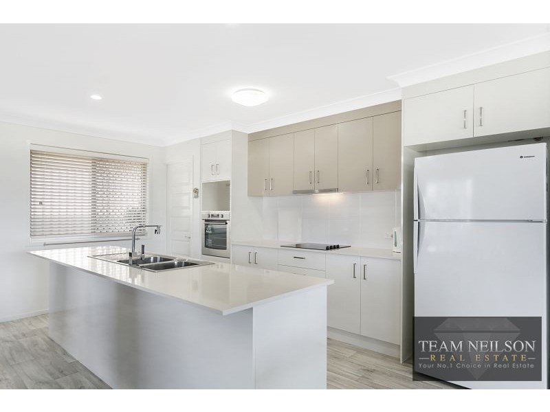 8 Willis Close, Redland Bay QLD 4165