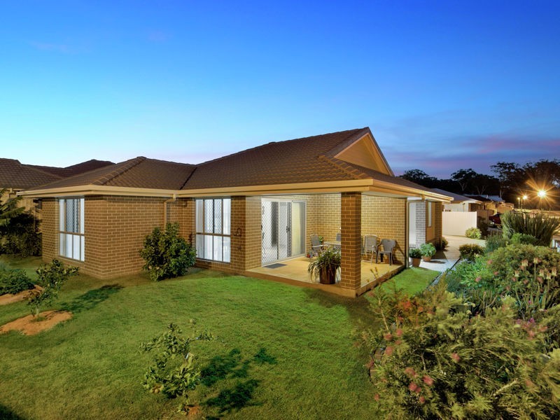 8 Willis Close, Redland Bay QLD 4165