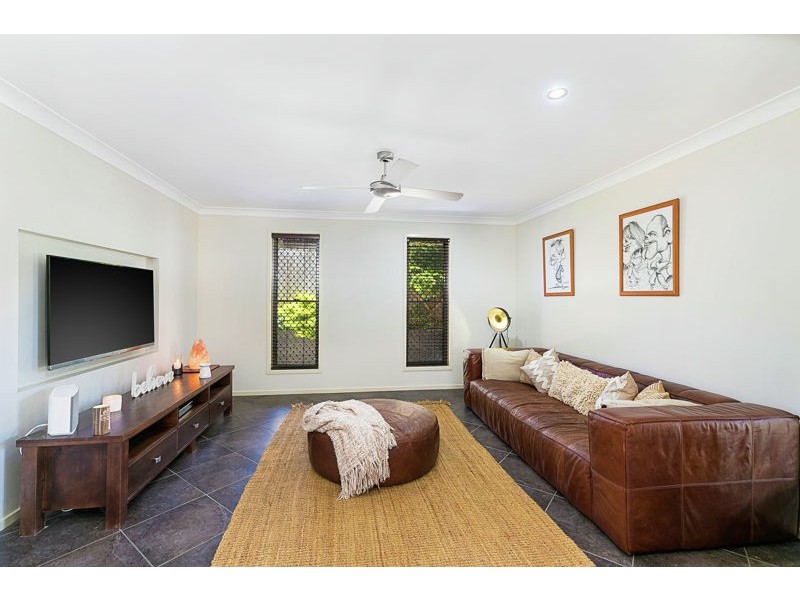 8 Penda Circuit, Victoria Point QLD 4165