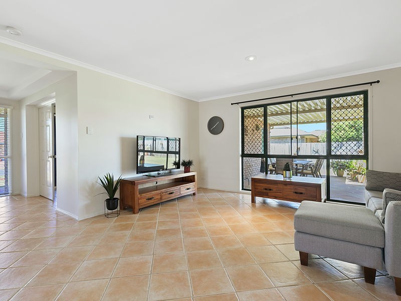 16 Kestrel Court, Victoria Point QLD 4165