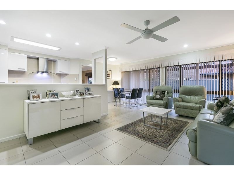 2/8 Woodland Street, Algester QLD 4115